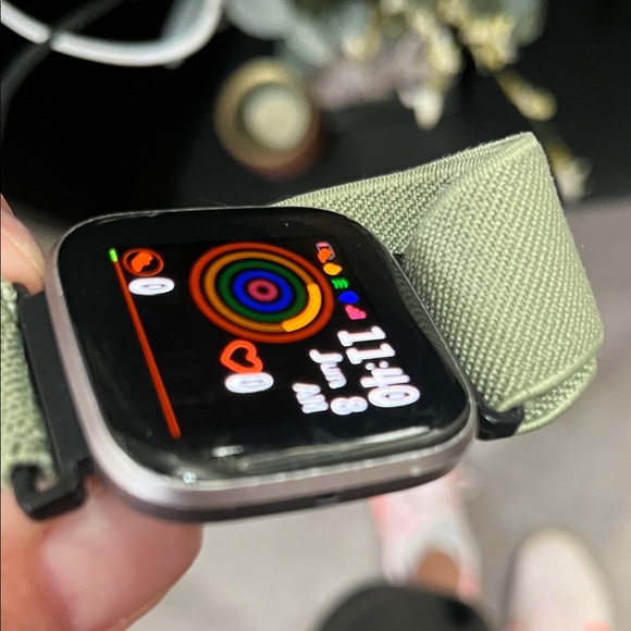 Fit bit Fitness Tracker with Green Strap - Picture 4 of 5